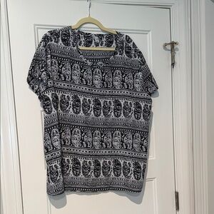 Old Navy Black and White Short Sleeve Top